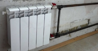 Установка биметаллических радиаторов отопления в квартире в Кохме - от 2031 руб.